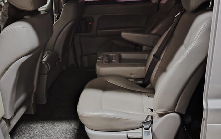 Hyundai H-1 II рестайлинг, 2012 год, 1 900 000 рублей, 9 фотография