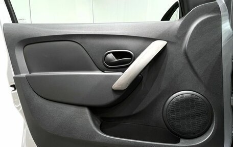 Renault Logan II, 2021 год, 1 400 000 рублей, 15 фотография