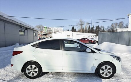 Hyundai Solaris II рестайлинг, 2015 год, 1 119 000 рублей, 4 фотография