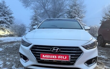 Hyundai Solaris II рестайлинг, 2020 год, 1 400 000 рублей, 1 фотография