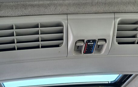 Nissan Serena II, 2000 год, 600 000 рублей, 9 фотография