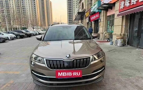 Skoda Karoq I, 2022 год, 2 190 911 рублей, 2 фотография