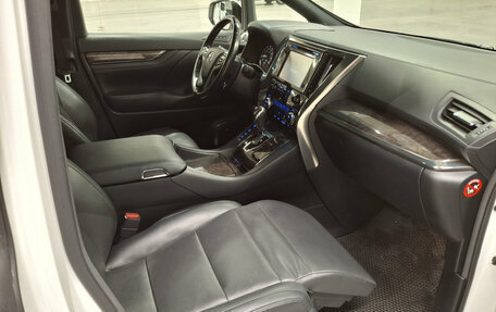 Toyota Alphard III, 2019 год, 5 085 000 рублей, 13 фотография