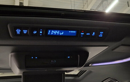 Toyota Alphard III, 2019 год, 5 085 000 рублей, 30 фотография