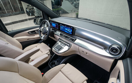 Mercedes-Benz V-Класс, 2024 год, 13 000 000 рублей, 6 фотография