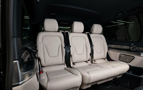 Mercedes-Benz V-Класс, 2024 год, 13 000 000 рублей, 13 фотография