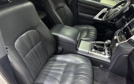 Toyota Land Cruiser 200, 2018 год, 7 500 000 рублей, 26 фотография