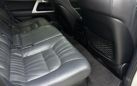 Toyota Land Cruiser 200, 2018 год, 7 500 000 рублей, 33 фотография