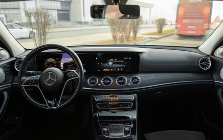 Mercedes-Benz E-Класс, 2021 год, 3 820 000 рублей, 3 фотография