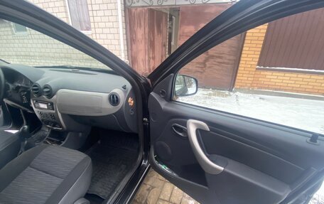 Renault Sandero I, 2013 год, 550 000 рублей, 2 фотография