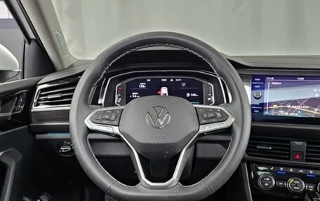 Volkswagen Jetta VII, 2023 год, 2 500 000 рублей, 12 фотография