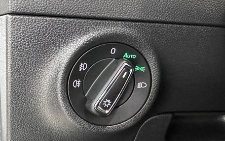 Skoda Karoq I, 2020 год, 2 299 000 рублей, 15 фотография