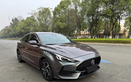 MG 5, 2022 год, 910 005 рублей, 3 фотография