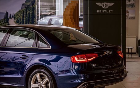 Audi A4, 2013 год, 1 595 000 рублей, 10 фотография