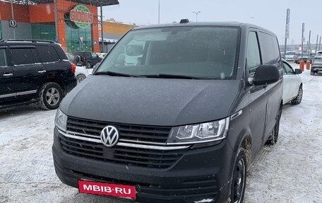 Volkswagen Caravelle T6 рестайлинг, 2020 год, 3 100 000 рублей, 2 фотография