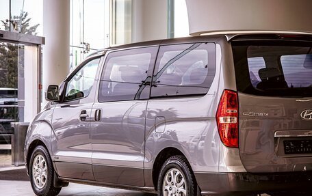 Hyundai Grand Starex Grand Starex I рестайлинг 2, 2011 год, 1 795 000 рублей, 9 фотография