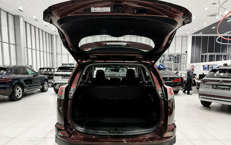 Toyota RAV4, 2016 год, 2 450 000 рублей, 12 фотография