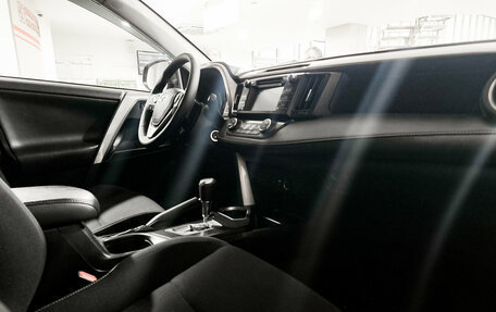 Toyota RAV4, 2016 год, 2 450 000 рублей, 13 фотография