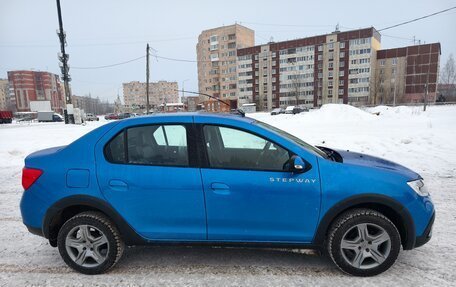 Renault Logan II, 2019 год, 1 290 000 рублей, 3 фотография