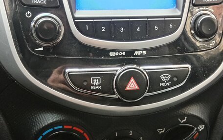 Hyundai Solaris II рестайлинг, 2013 год, 700 000 рублей, 1 фотография