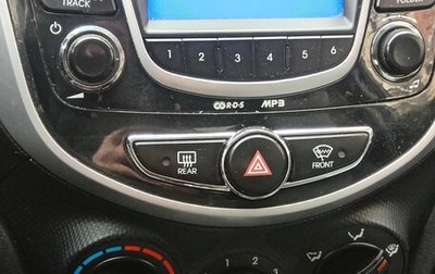 Hyundai Solaris II рестайлинг, 2013 год, 700 000 рублей, 1 фотография