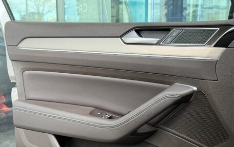 Volkswagen Passat B8 рестайлинг, 2016 год, 2 100 000 рублей, 12 фотография