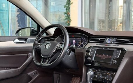 Volkswagen Passat B8 рестайлинг, 2016 год, 2 100 000 рублей, 23 фотография