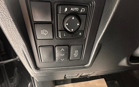 Toyota Land Cruiser Prado 150 рестайлинг 2, 2019 год, 5 430 000 рублей, 10 фотография