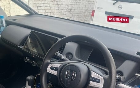 Honda Fit, 2020 год, 1 500 000 рублей, 5 фотография