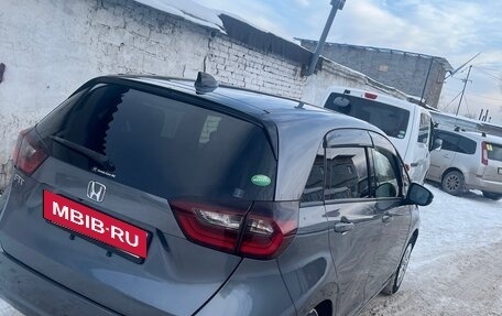 Honda Fit, 2020 год, 1 500 000 рублей, 3 фотография