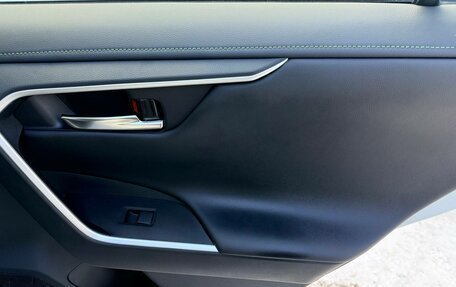 Toyota RAV4, 2025 год, 4 250 000 рублей, 20 фотография