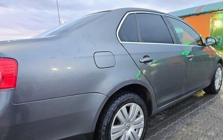 Volkswagen Jetta VI, 2008 год, 690 000 рублей, 2 фотография