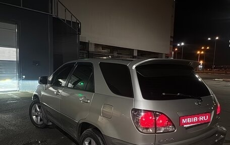 Lexus RX IV рестайлинг, 2002 год, 1 100 000 рублей, 3 фотография