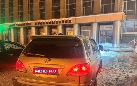 Lexus RX IV рестайлинг, 2002 год, 1 100 000 рублей, 4 фотография