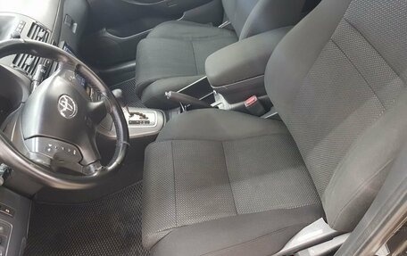 Toyota Avensis III рестайлинг, 2004 год, 749 000 рублей, 9 фотография