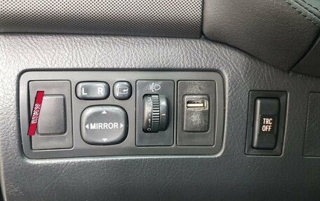 Toyota Avensis III рестайлинг, 2004 год, 749 000 рублей, 10 фотография