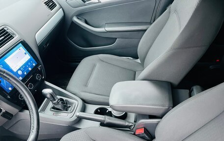 Volkswagen Jetta VI, 2018 год, 1 179 000 рублей, 16 фотография