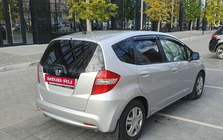Honda Jazz II рестайлинг, 2011 год, 880 000 рублей, 2 фотография