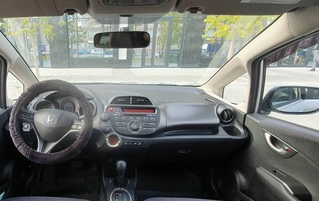 Honda Jazz II рестайлинг, 2011 год, 880 000 рублей, 8 фотография