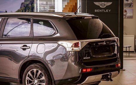 Mitsubishi Outlander III рестайлинг 3, 2014 год, 1 295 000 рублей, 10 фотография