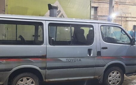 Toyota HiAce H100, 2002 год, 420 000 рублей, 4 фотография