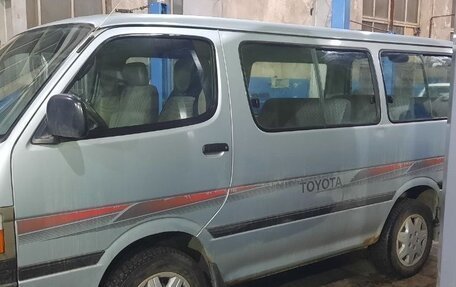 Toyota HiAce H100, 2002 год, 420 000 рублей, 2 фотография