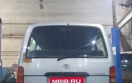 Toyota HiAce H100, 2002 год, 420 000 рублей, 3 фотография