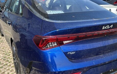 KIA K5, 2021 год, 2 100 000 рублей, 26 фотография