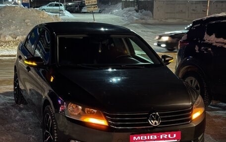 Volkswagen Passat B7, 2011 год, 950 000 рублей, 2 фотография