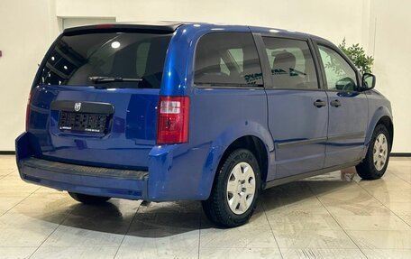 Dodge Caravan V, 2010 год, 900 000 рублей, 6 фотография