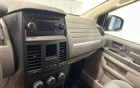 Dodge Caravan V, 2010 год, 900 000 рублей, 8 фотография