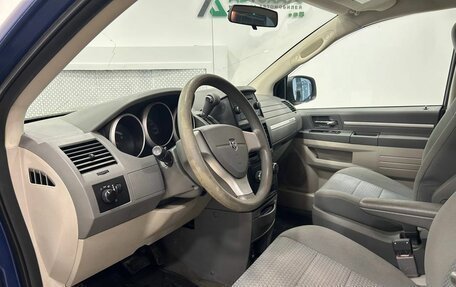 Dodge Caravan V, 2010 год, 900 000 рублей, 9 фотография