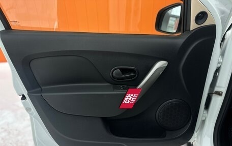 Renault Logan II, 2020 год, 799 000 рублей, 6 фотография