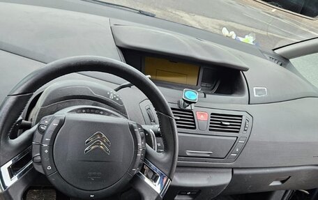 Citroen C4 Picasso II рестайлинг, 2012 год, 980 000 рублей, 1 фотография